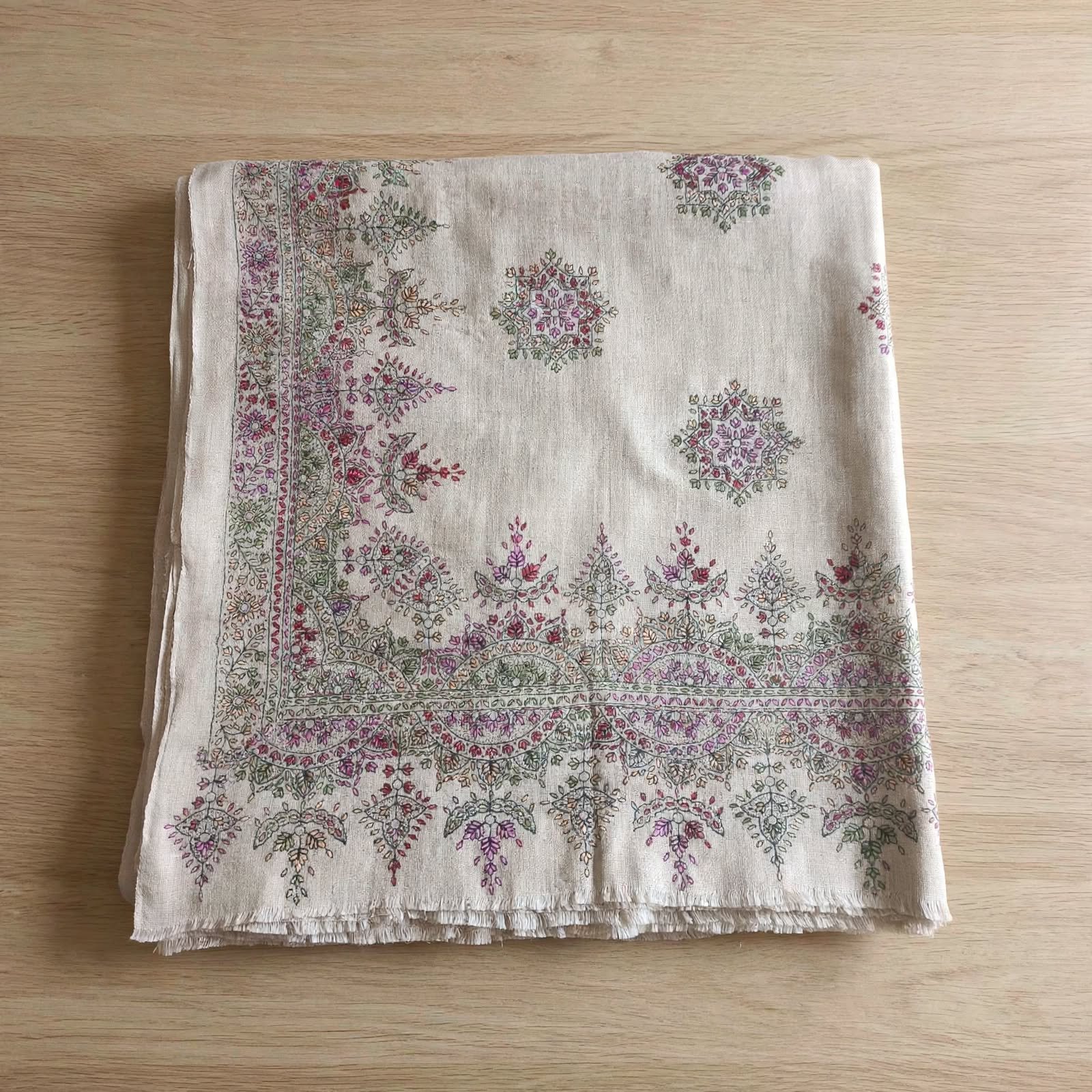 Beige Kashmiri Sozni Pashmina Shawl - Image 2